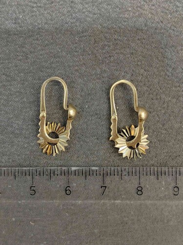 14 AYAR GÜNEŞ MODEL HALKA ALTIN KÜPE - Görsel 3