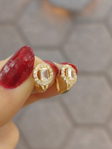 14 AYAR BAGET TAŞLI TARZ ALTIN BEBEK KÜPE - Görsel 2