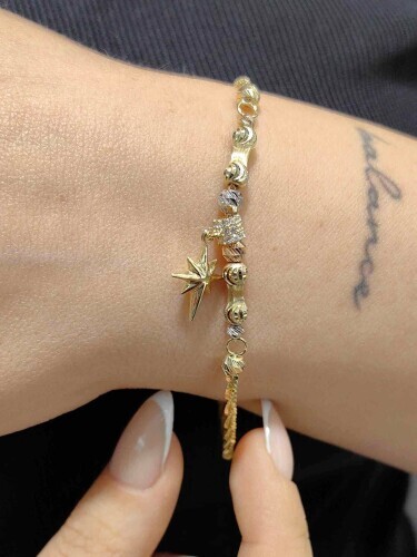 KUTUP YILDIZI FİGÜRLÜ ÜÇ RENK İTALYAN ZİNCİRLİ DORİKALI 14 AYAR ALTIN TARZ BİLEKLİK - Görsel 2