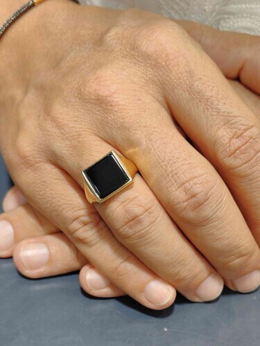 DİKDÖRTGEN SİYAH TAŞLI 14 AYAR ALTIN ERKEK YÜZÜK - Görsel 2