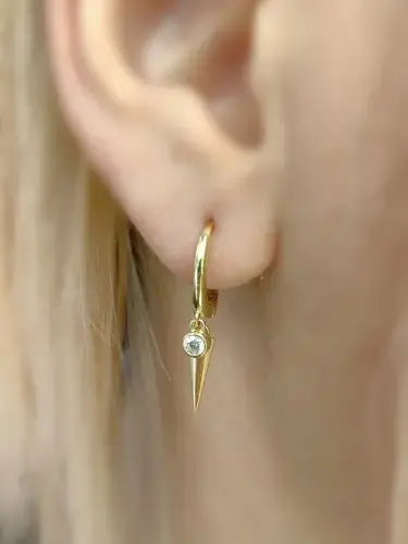 14 AYAR TEK TAŞ ÇİVİ MODEL SHAKİRA ALTIN KÜPE - Görsel 2